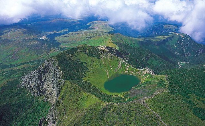 trekking-hallasan-mountain-jeju-cuando-ir-que-sendero